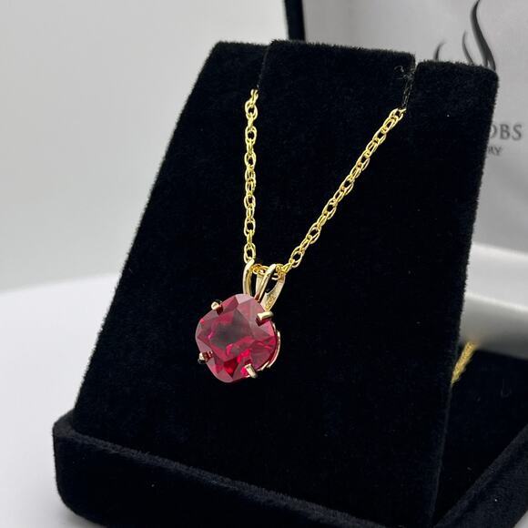 Beautiful 5ct Cushion Cut Ruby Pendant Necklace in 14k Gold - Picture 4 of 9
